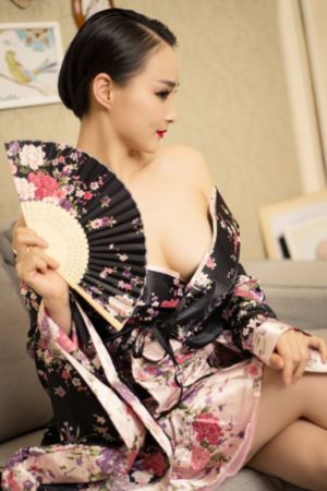 年轻的女学生电影_BD韩语神马在线观看